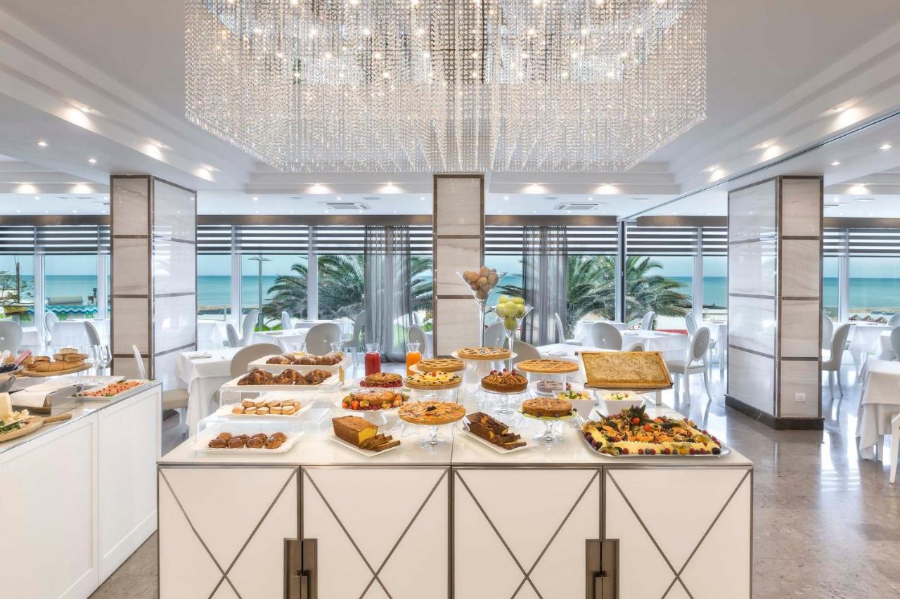 Hotel Tiffany'S Riccione Ngoại thất bức ảnh