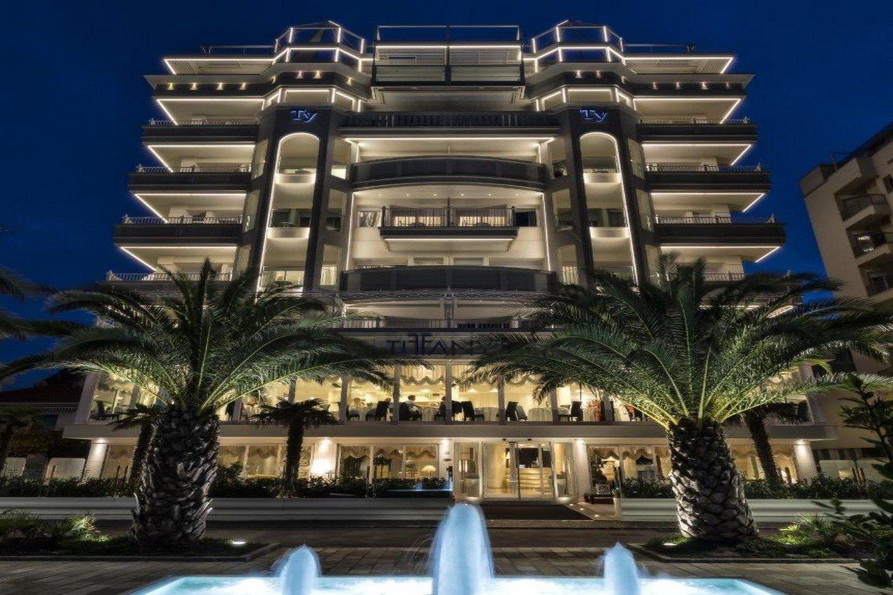 Hotel Tiffany'S Riccione Ngoại thất bức ảnh