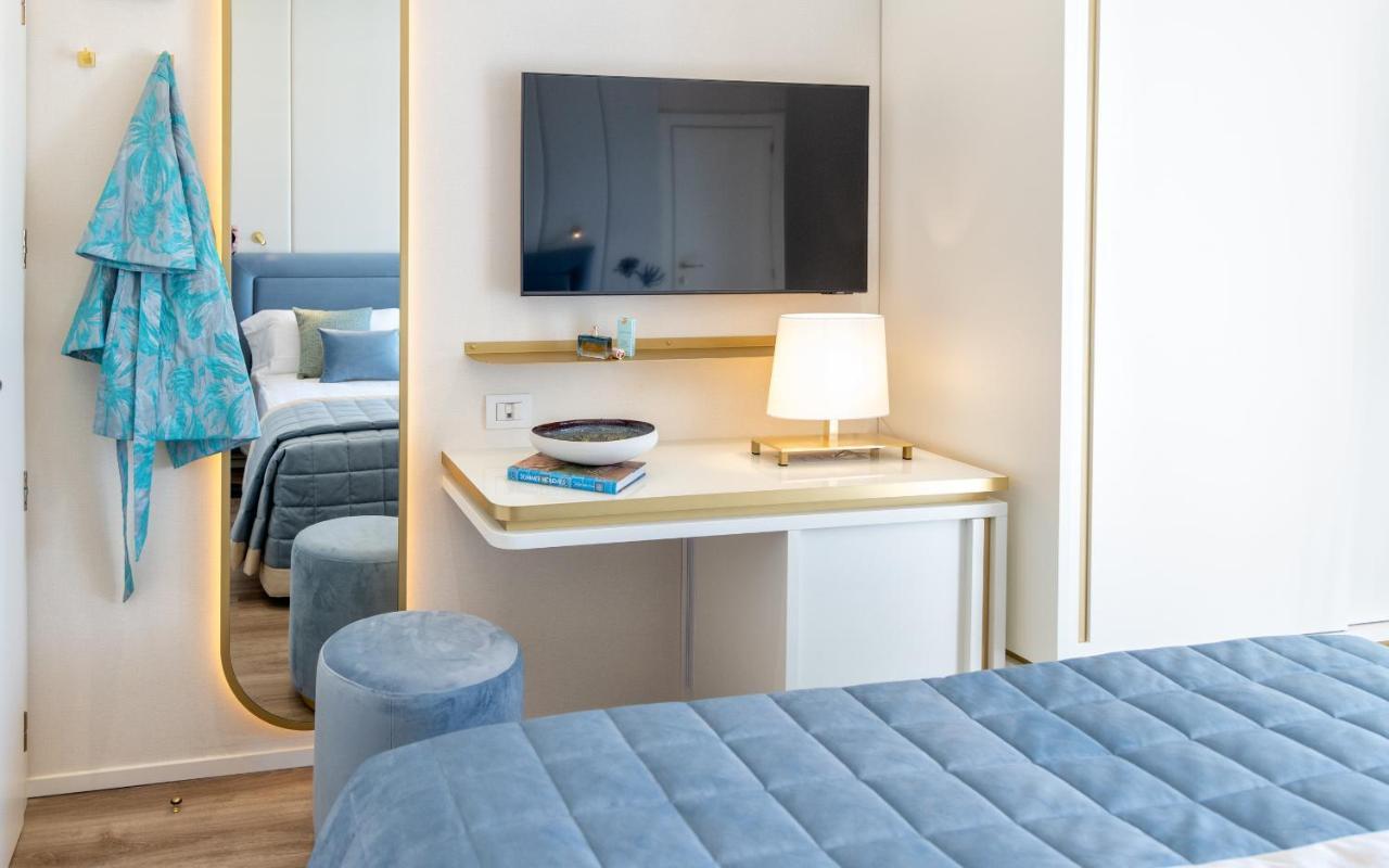 Hotel Tiffany'S Riccione Ngoại thất bức ảnh