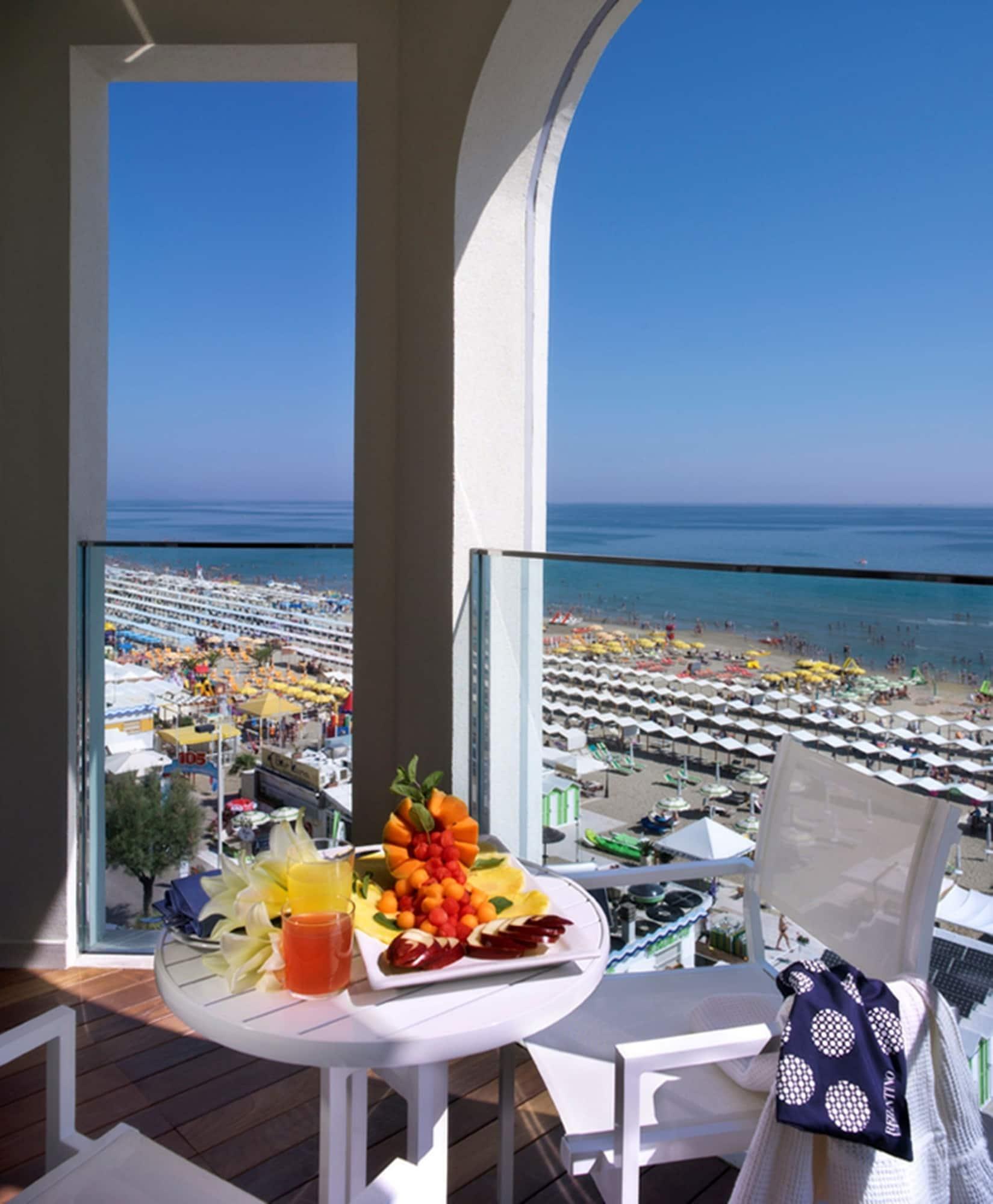 Hotel Tiffany'S Riccione Ngoại thất bức ảnh