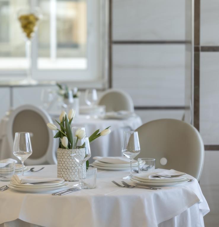 Hotel Tiffany'S Riccione Ngoại thất bức ảnh
